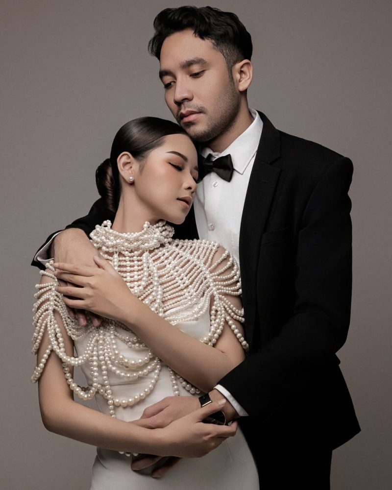 Modern Gown Mutiara - Putih 02