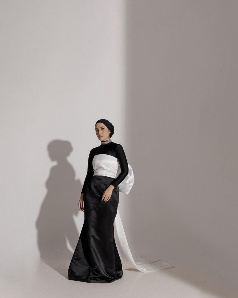 Modern Gown Pita - Kemben Putih