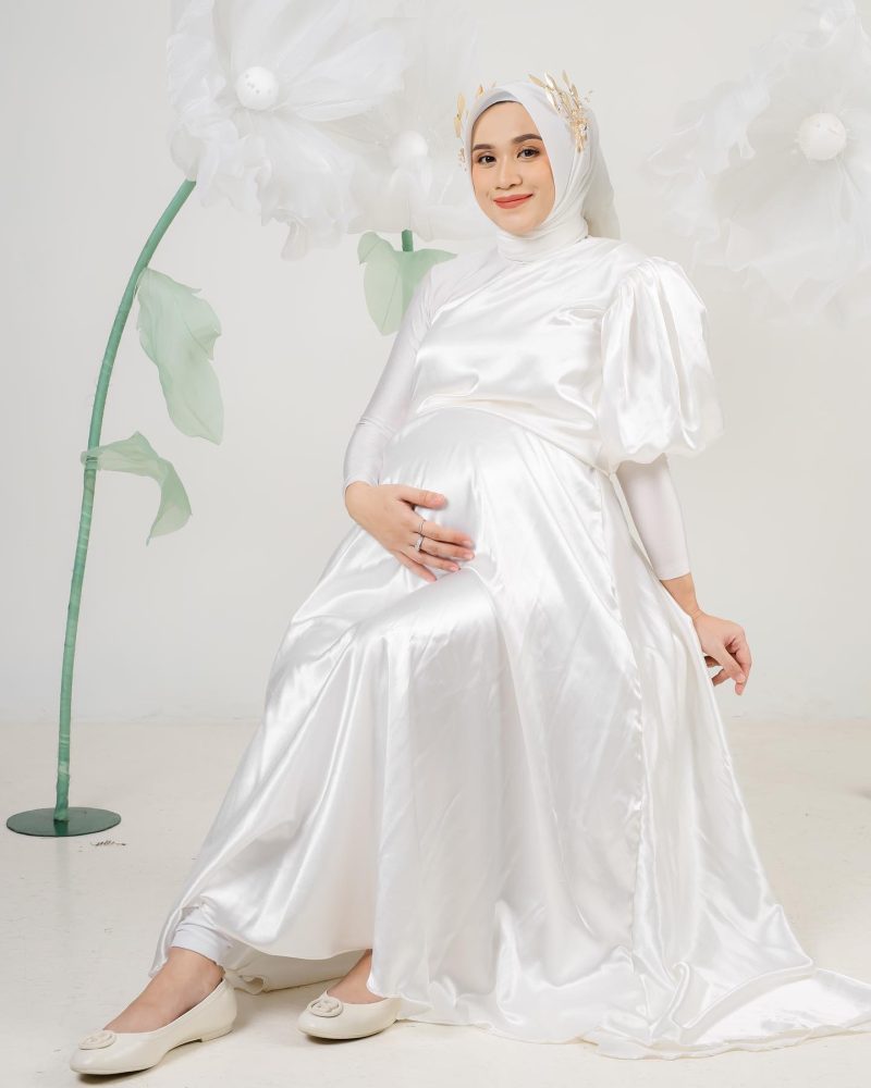 Maternity Gown - Attire 08