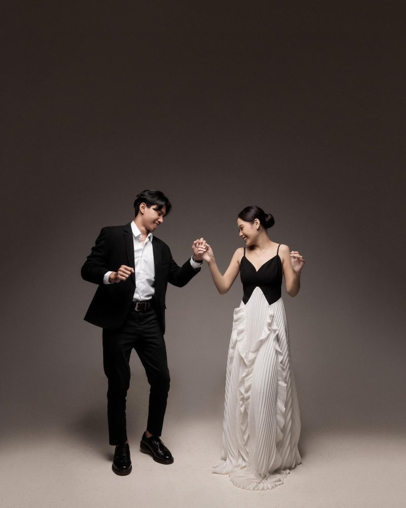 Modern Gown - Hitam Putih