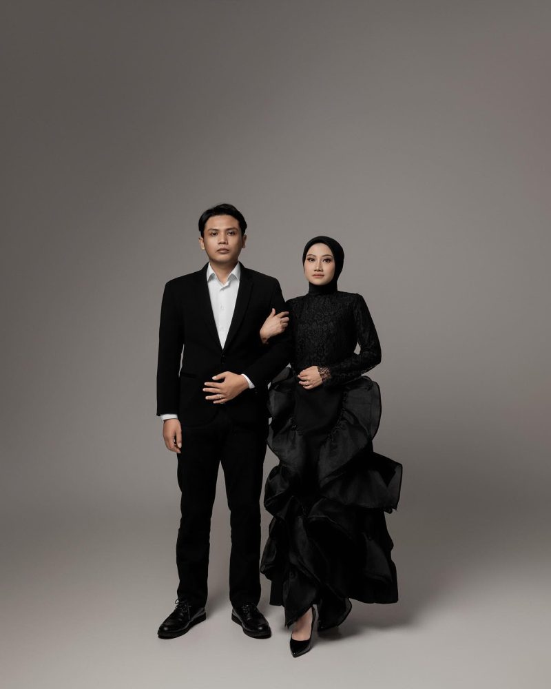 Modern Gown - Hitam 06
