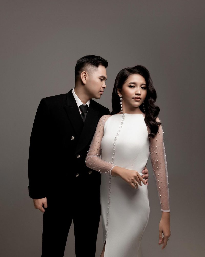 Modern Gown - Putih 04