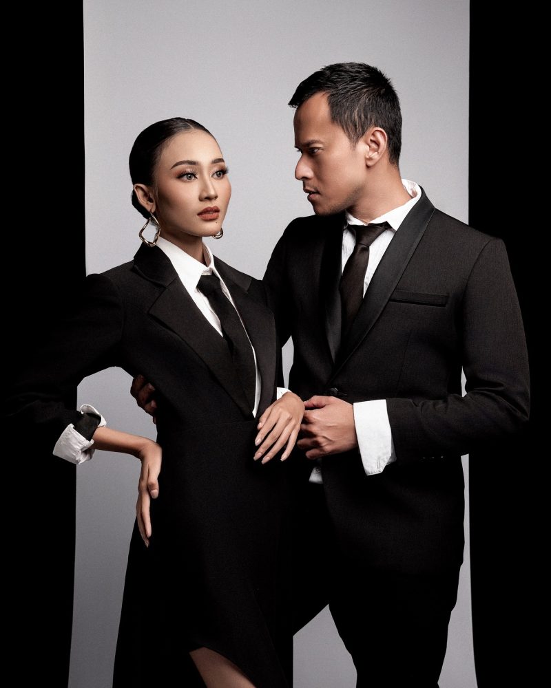 Modern Casual Gown - Hitam