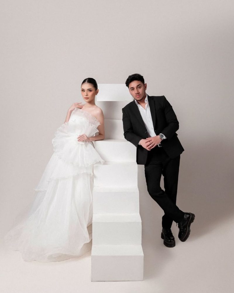 Modern Gown Premium Ballgown - Putih