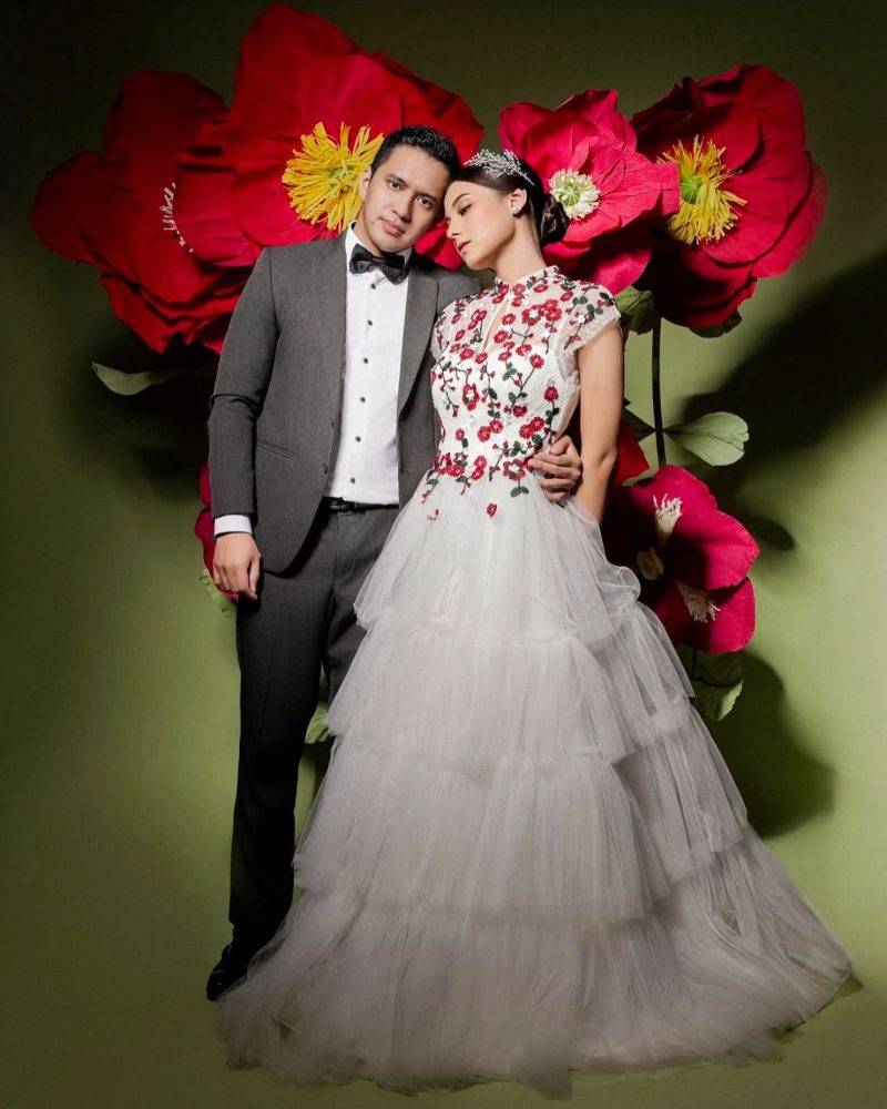 Modern Gown Premium Flower - Merah Non Hijab